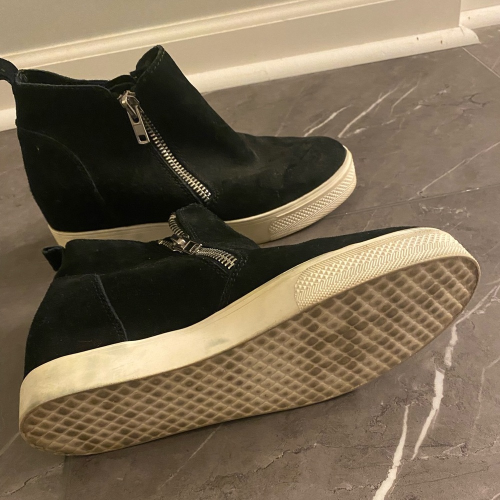 Steve Madden wedgies